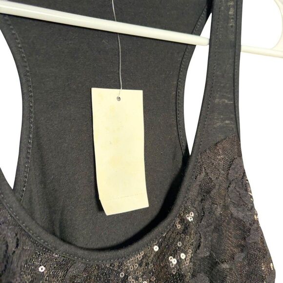 Almost Famous Tank Top Women's Medium Round Neck Ruffle Racerback NWT - Picture 5 of 10